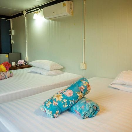 Beach Box Resort At Rimlay Rayong Esterno foto