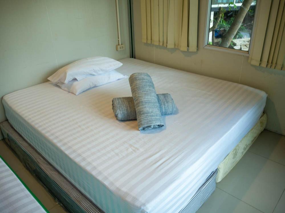 Beach Box Resort At Rimlay Rayong Esterno foto