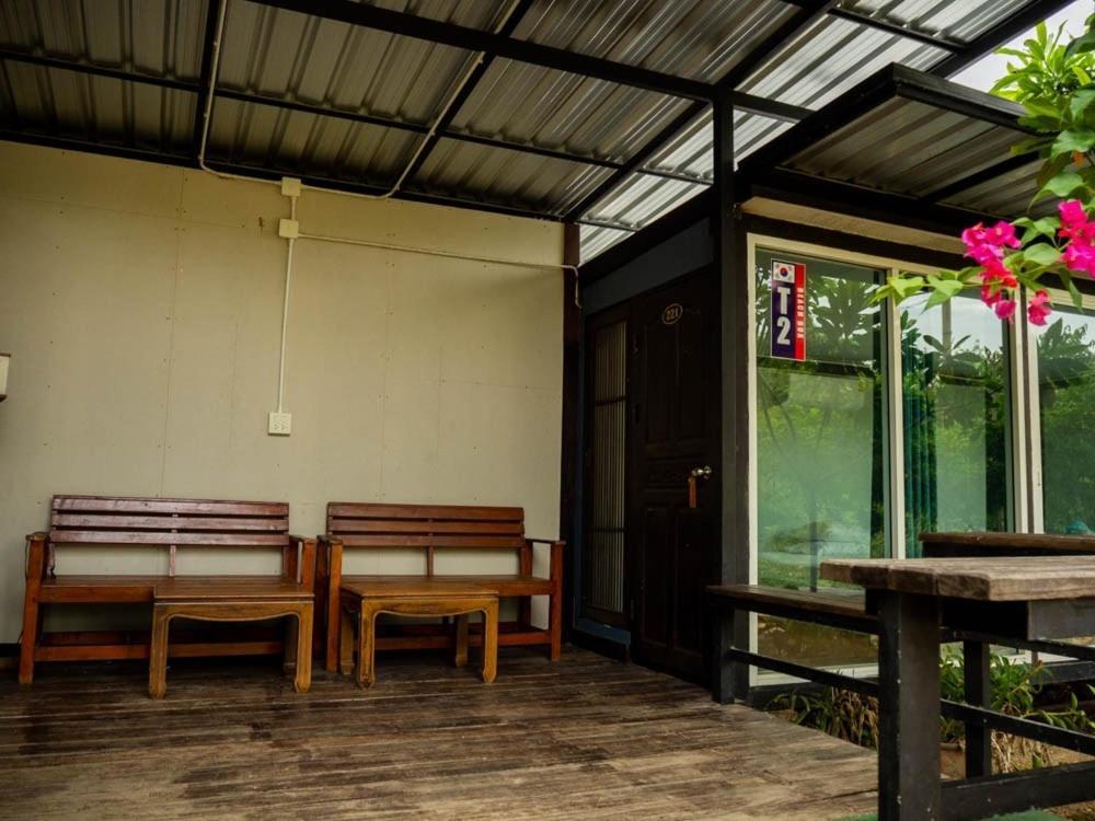 Beach Box Resort At Rimlay Rayong Esterno foto