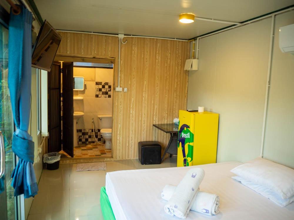 Beach Box Resort At Rimlay Rayong Esterno foto