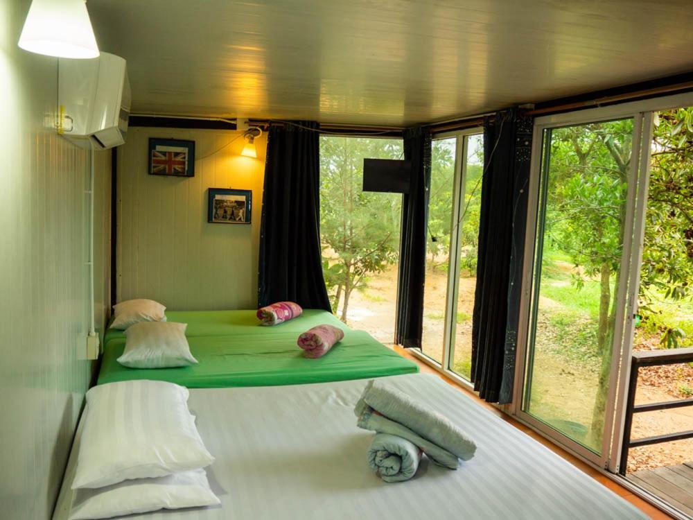 Beach Box Resort At Rimlay Rayong Esterno foto