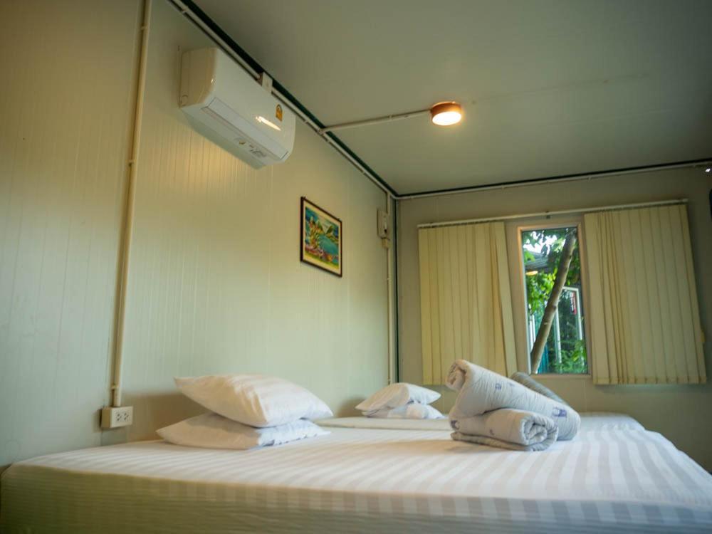 Beach Box Resort At Rimlay Rayong Esterno foto