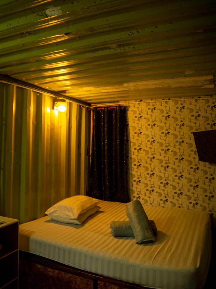 Beach Box Resort At Rimlay Rayong Esterno foto