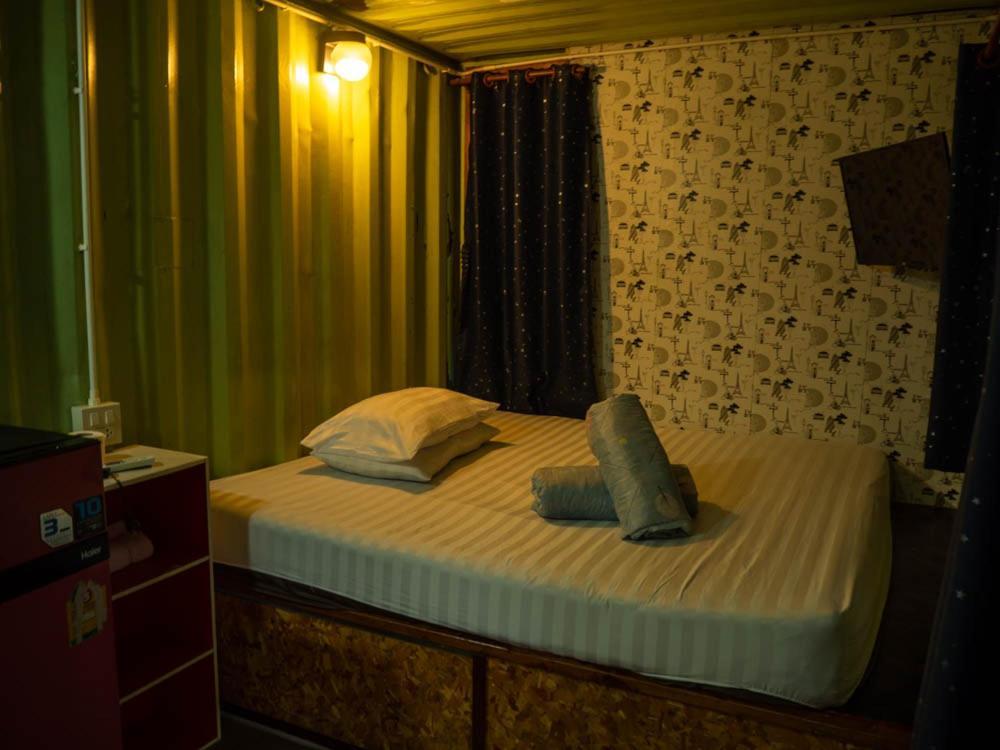 Beach Box Resort At Rimlay Rayong Esterno foto
