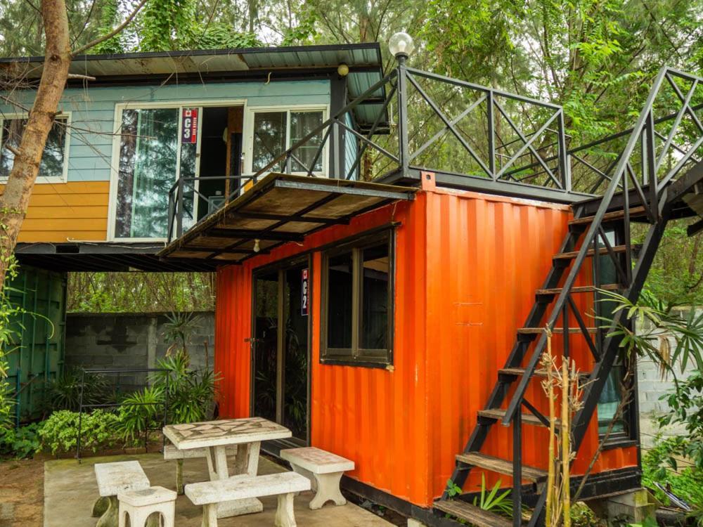 Beach Box Resort At Rimlay Rayong Esterno foto