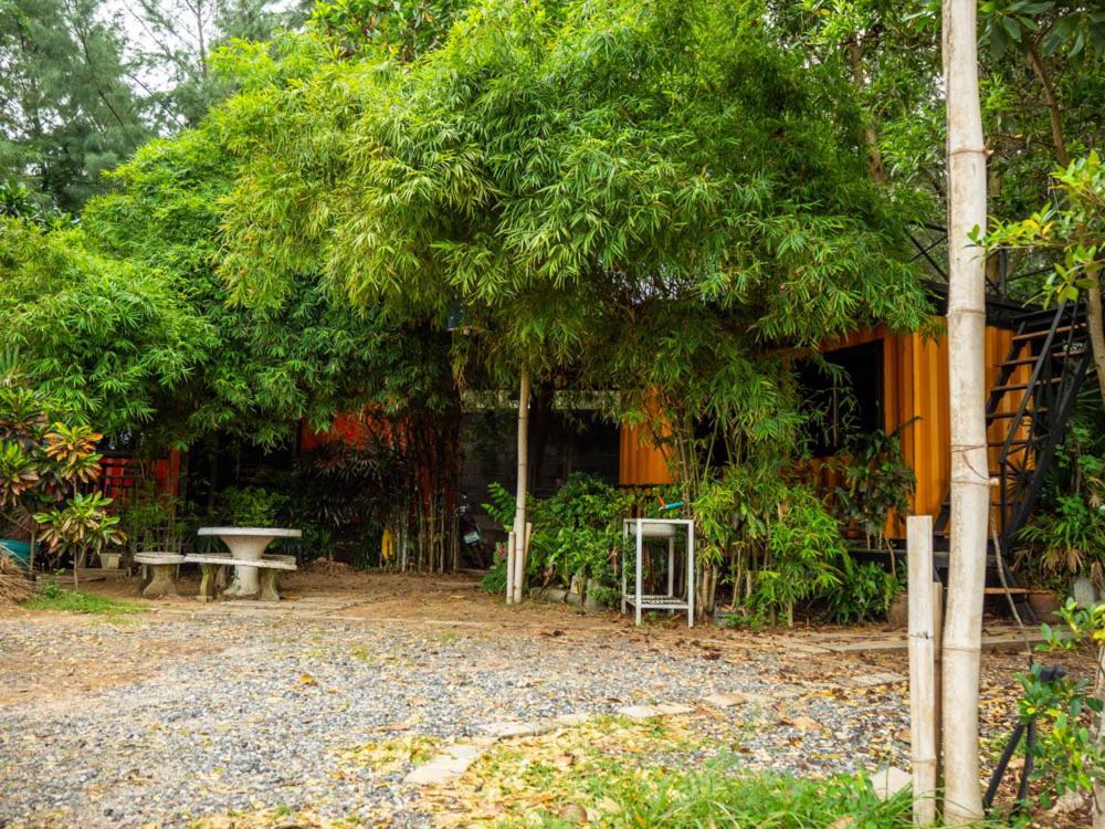 Beach Box Resort At Rimlay Rayong Esterno foto