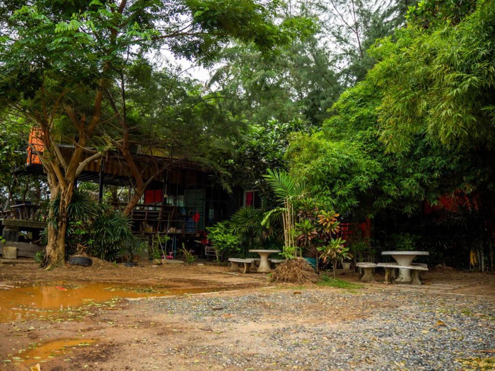 Beach Box Resort At Rimlay Rayong Esterno foto
